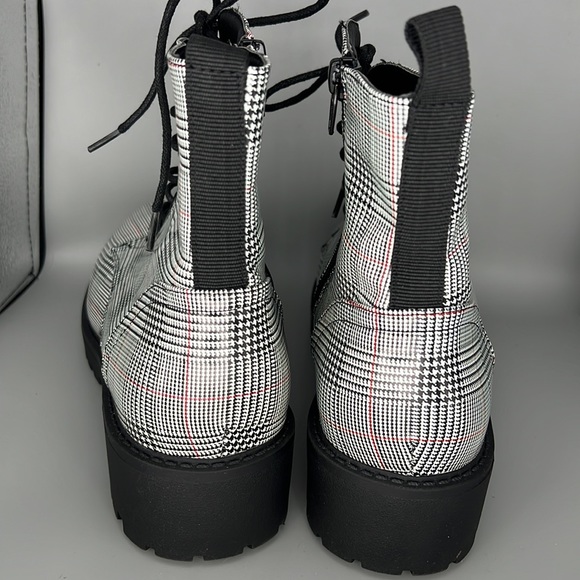 C Comfort Plaid Boots sz 10M - Picture 4 of 7